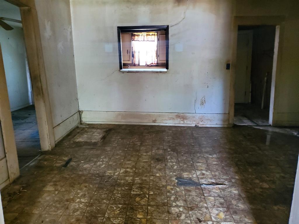 414 Barker Street Property Photo 3