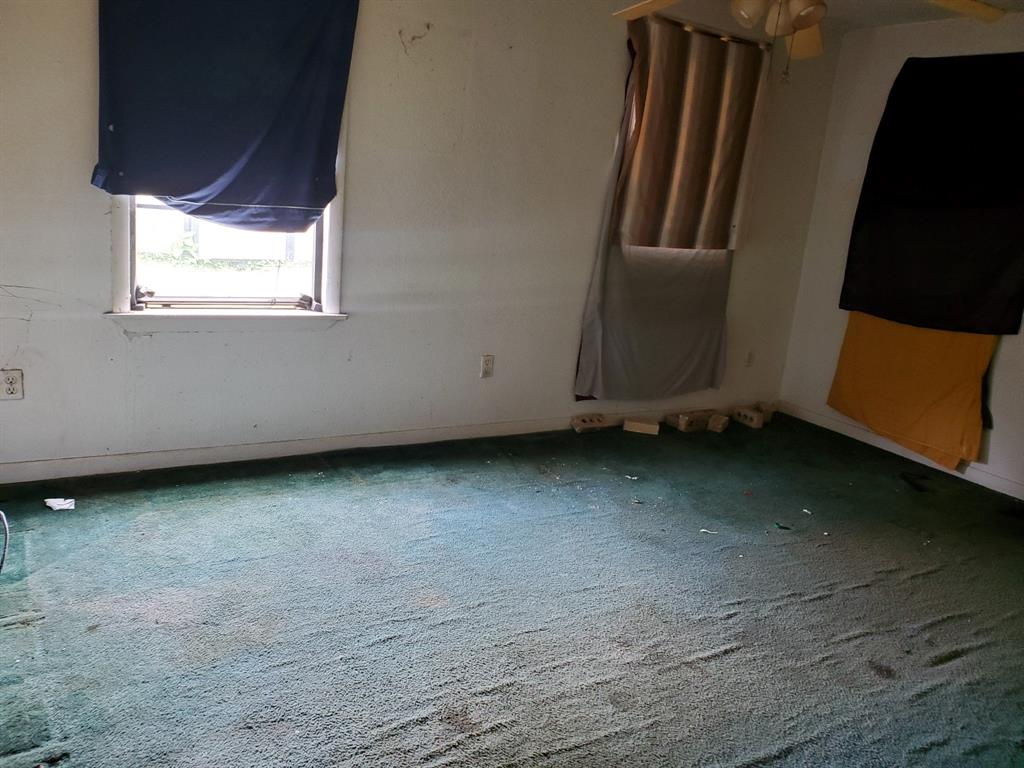 414 Barker Street Property Photo 9