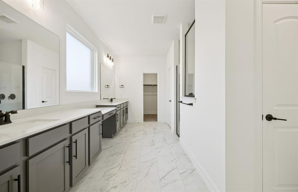 11169 Roxburgh Road Property Photo 12
