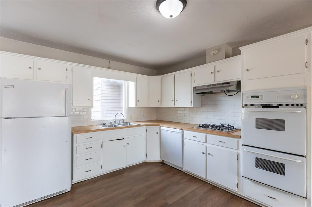 2026 Over Street Property Photo 7