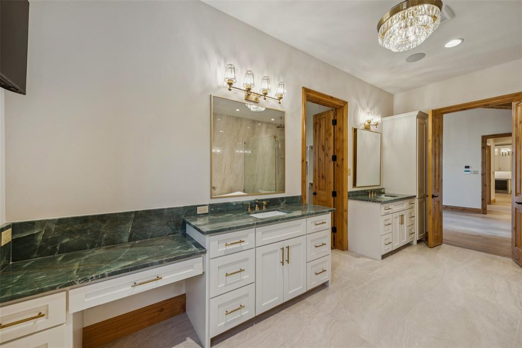 16 Catalonia Drive Property Photo 20