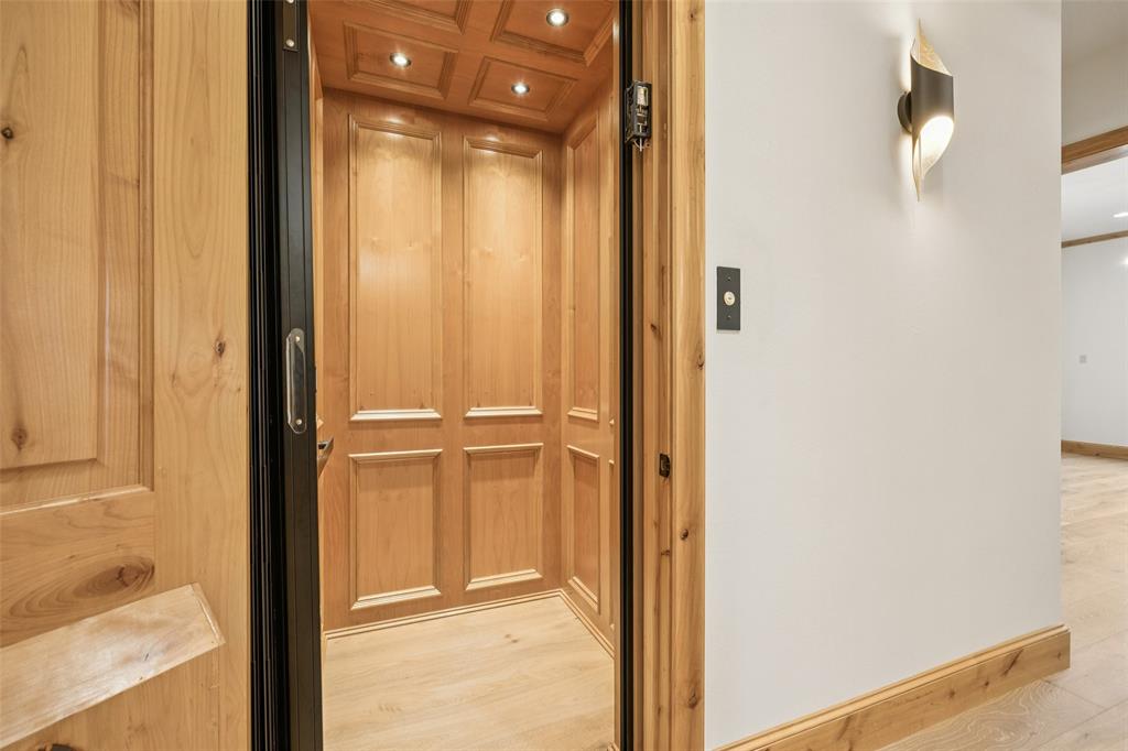16 Catalonia Drive Property Photo 28