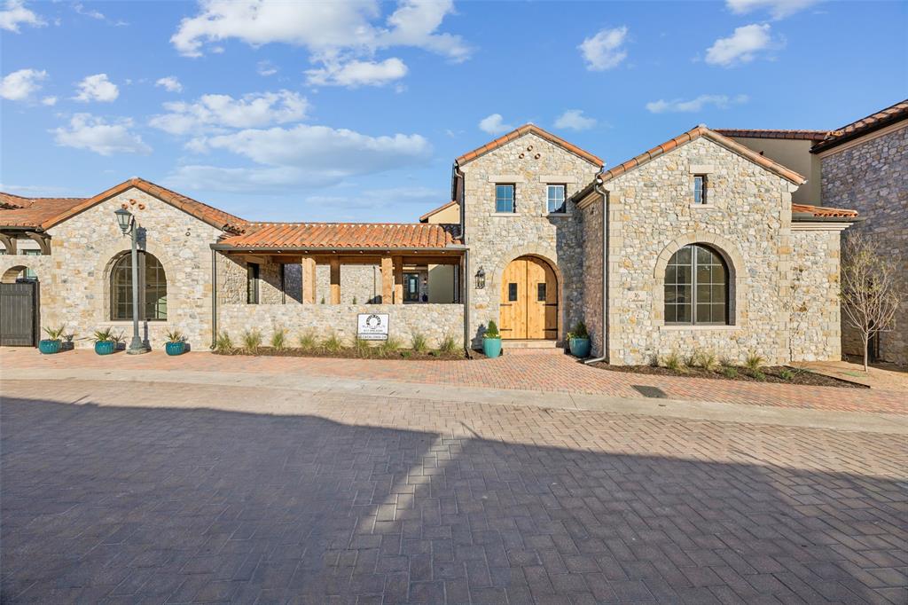 16 Catalonia Drive Property Photo 35