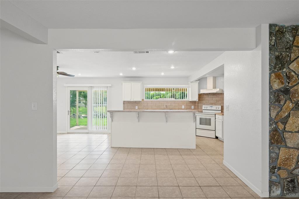 4102 Apache Trail Court Property Photo 10