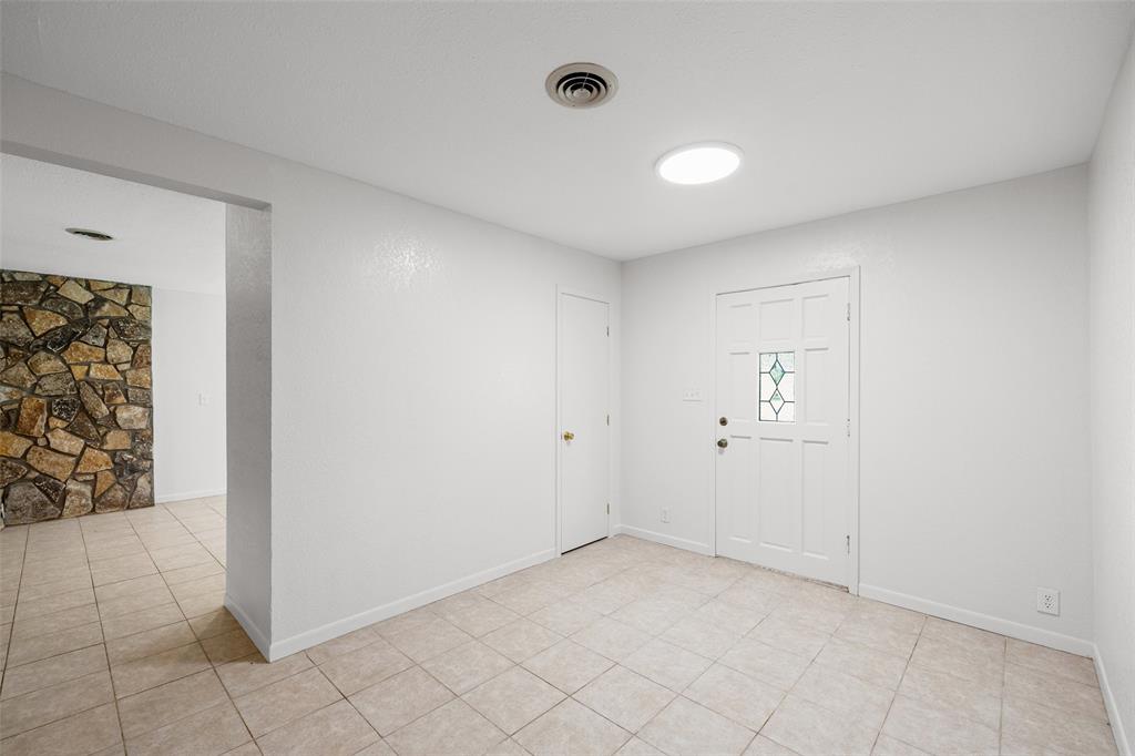 4102 Apache Trail Court Property Photo 18