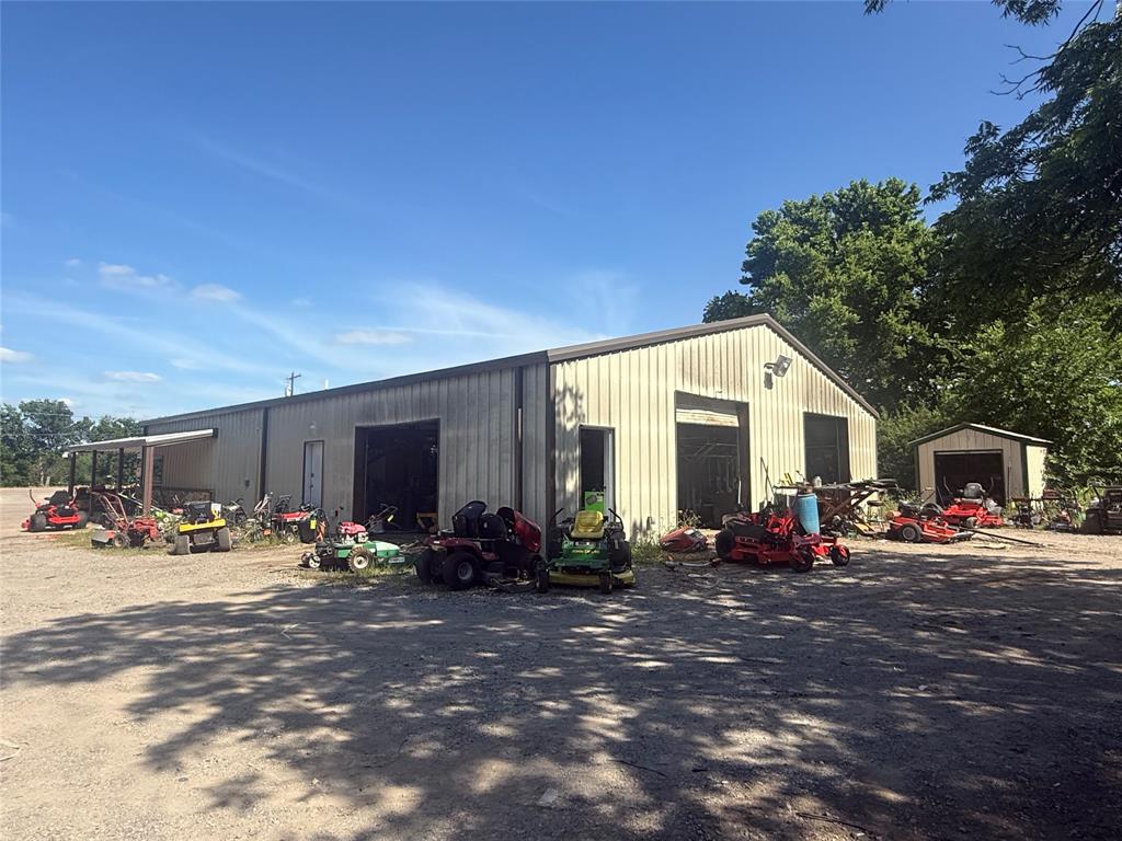 1521 N State Highway 121 Property Photo 8