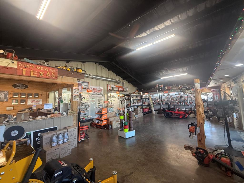 1521 N State Highway 121 Property Photo 15