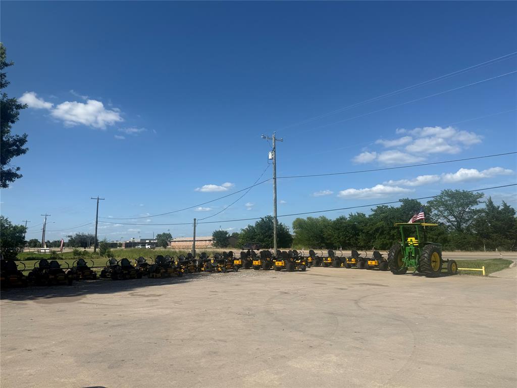 1521 N State Highway 121 Property Photo 25