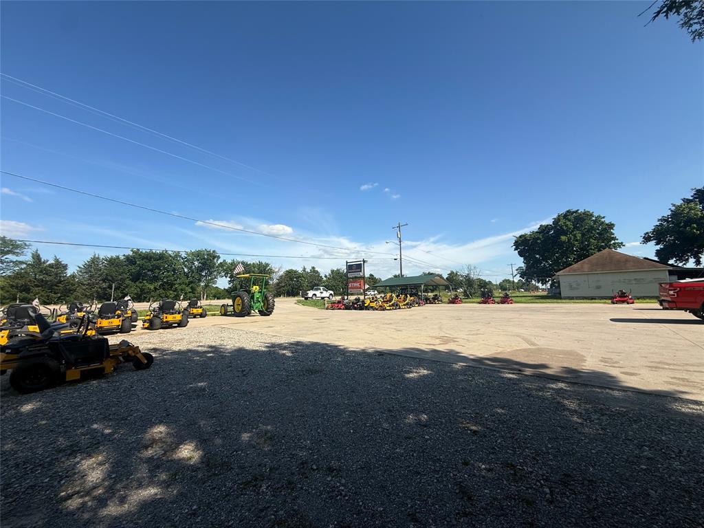 1521 N State Highway 121 Property Photo 29
