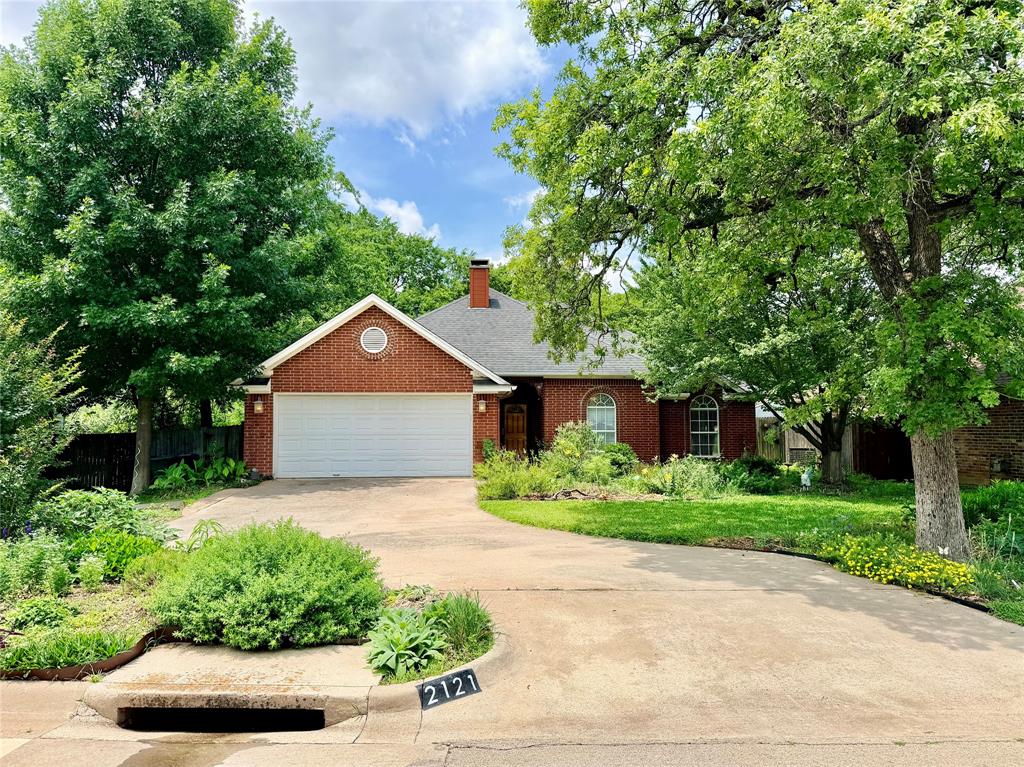 2121 Preston Place Property Photo 1