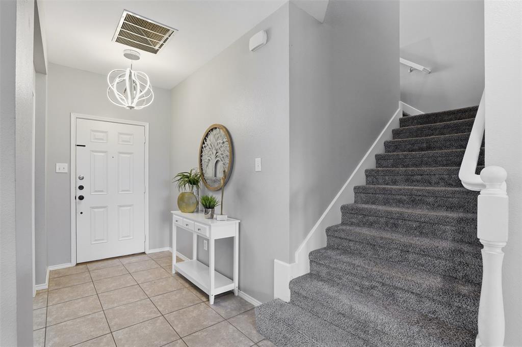 908 Lake Hollow Drive Property Photo 19
