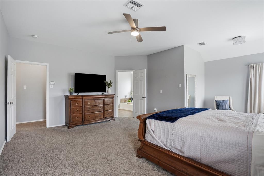 908 Lake Hollow Drive Property Photo 22