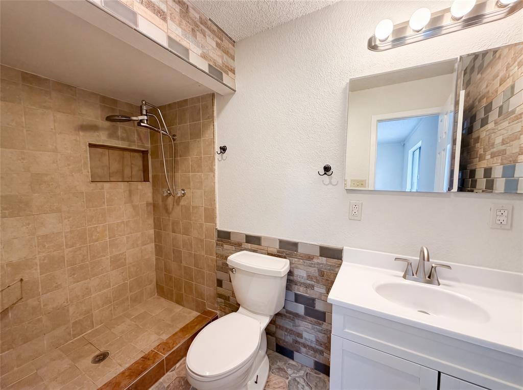 3920 Hunters Trail Property Photo 11