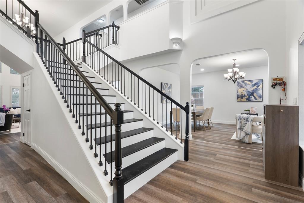 2019 Water Fall Way Property Photo 5