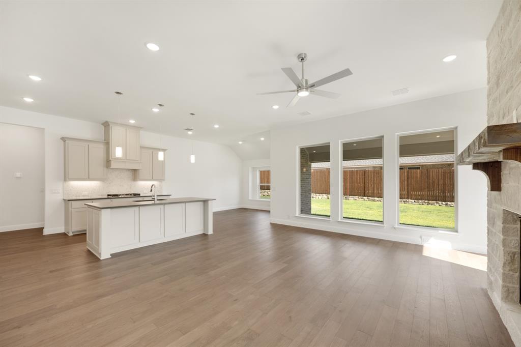 5500 Montex Road Property Photo 7