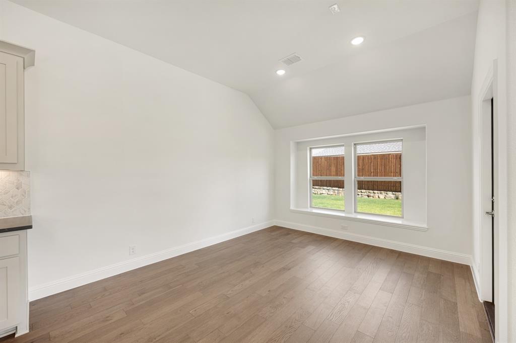 5500 Montex Road Property Photo 13