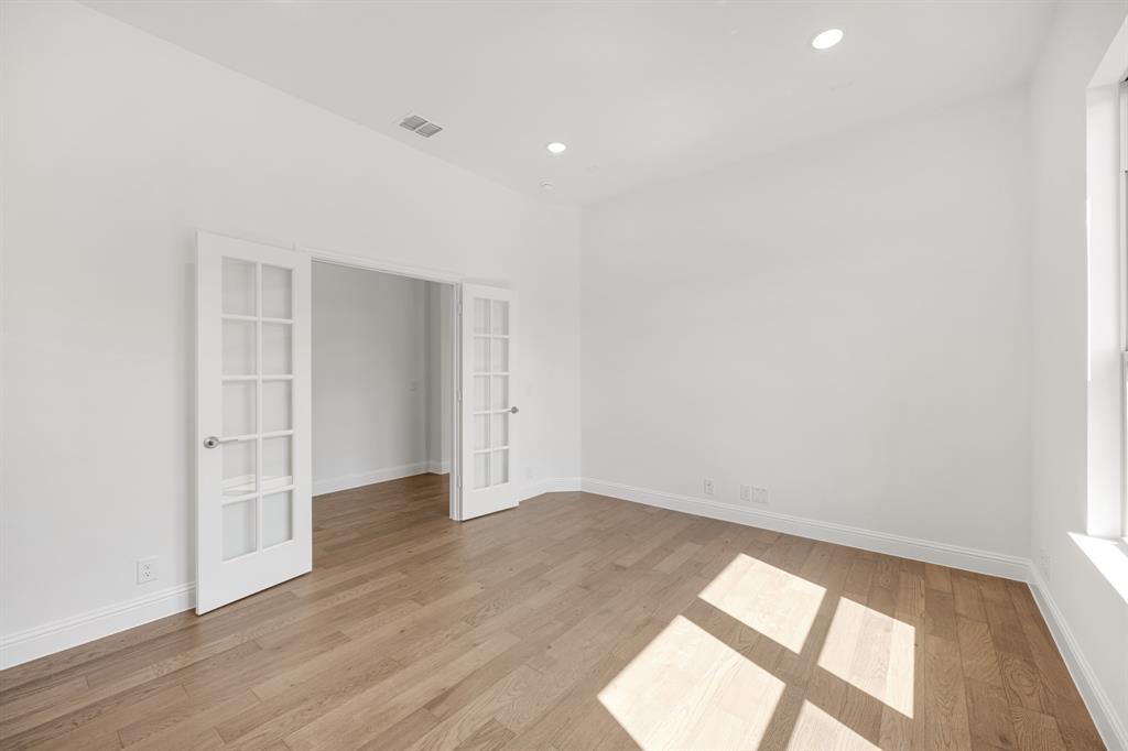 5500 Montex Road Property Photo 18