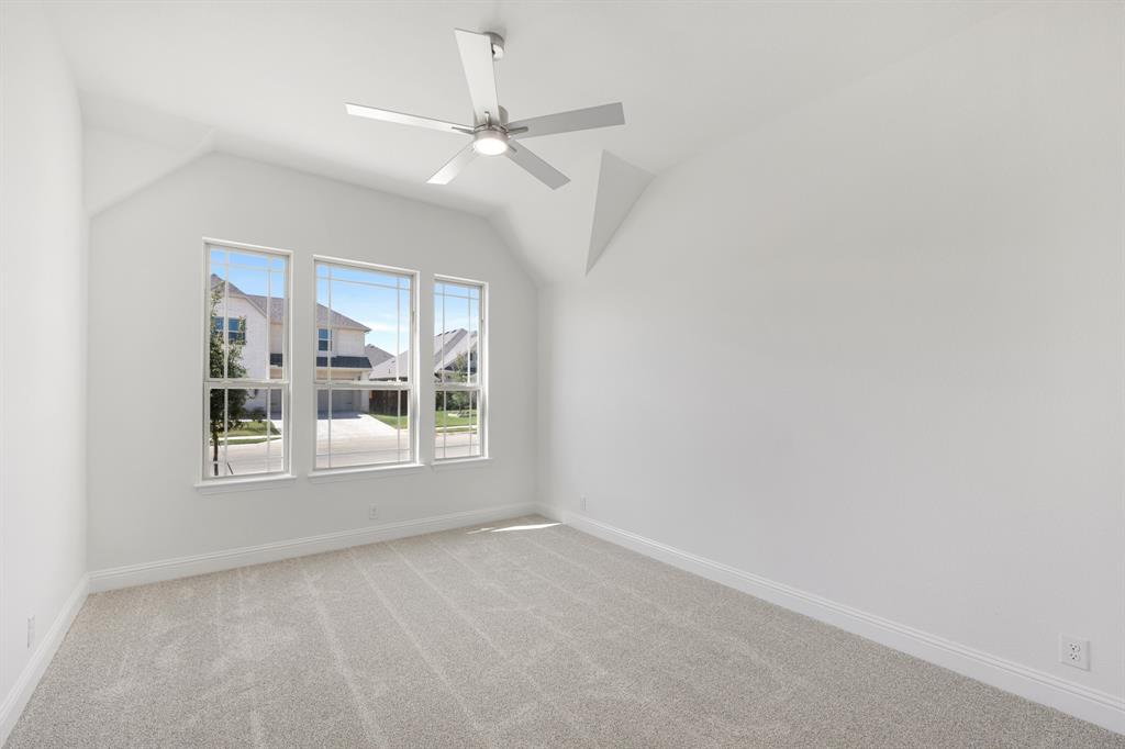 5500 Montex Road Property Photo 22