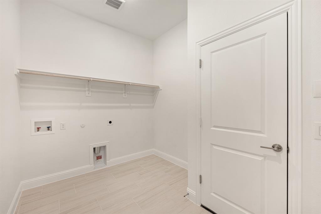 5500 Montex Road Property Photo 31
