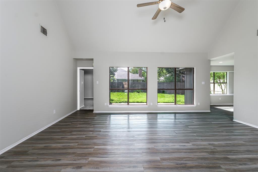 6105 Meadowside Trail Property Photo 7