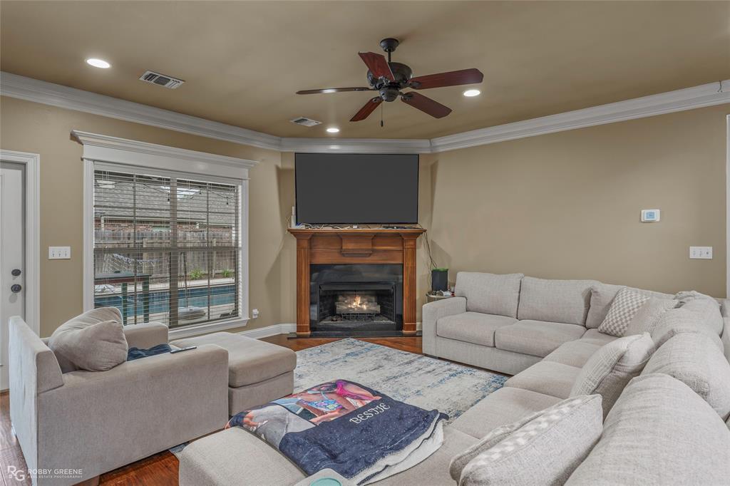 814 Dumaine Drive Property Photo 7