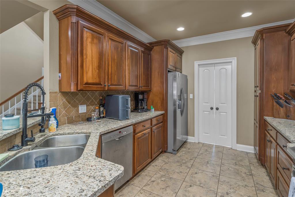 814 Dumaine Drive Property Photo 10