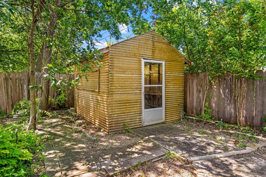 708 Topeka Drive Property Photo 27