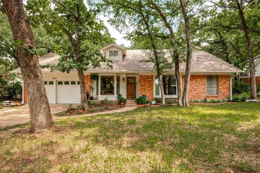 805 Live Oak Lane Property Photo 1
