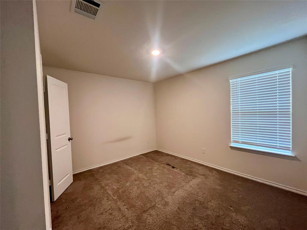 1302 Draper Lane Property Photo 7
