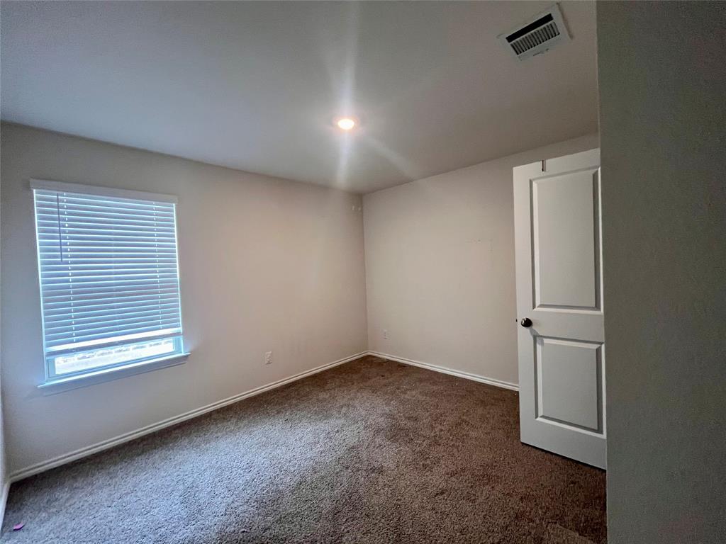 1302 Draper Lane Property Photo 8