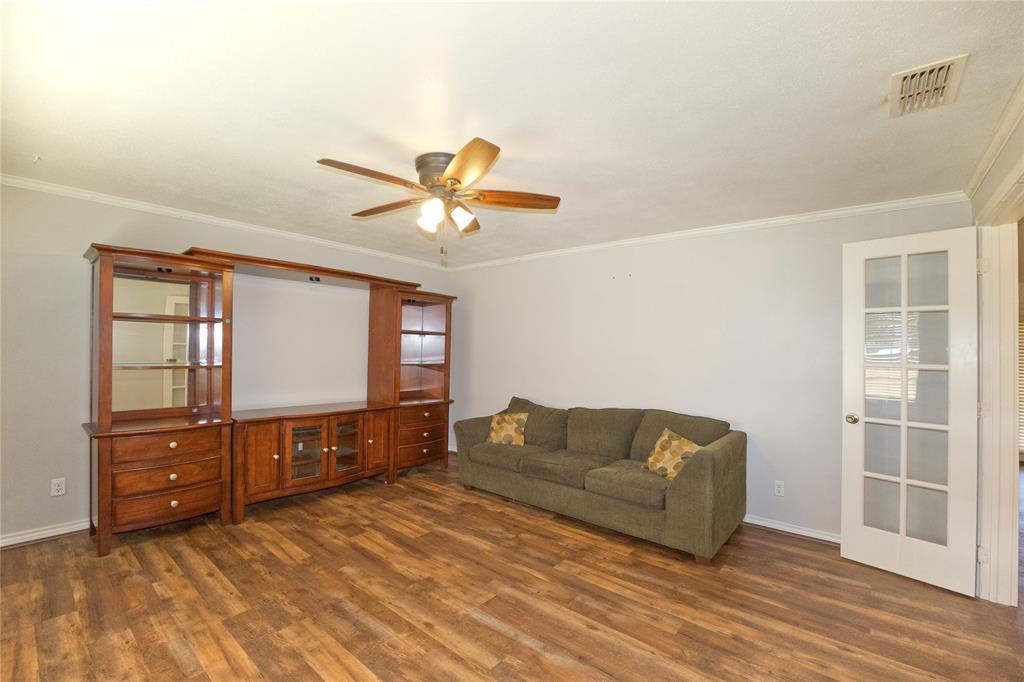 519 Fm 1815 Property Photo 4