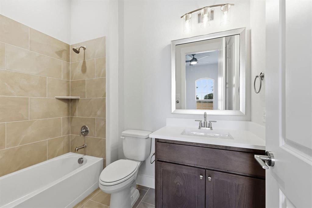 1601 Vista Azul Lane Property Photo 12