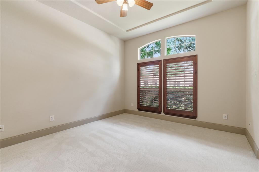 929 Lairds Lane Property Photo 26