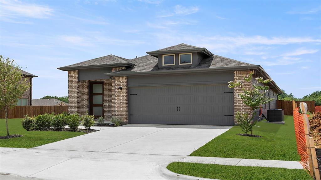 1749 Edgeway Drive Property Photo 3