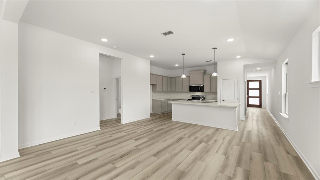 1749 Edgeway Drive Property Photo 10