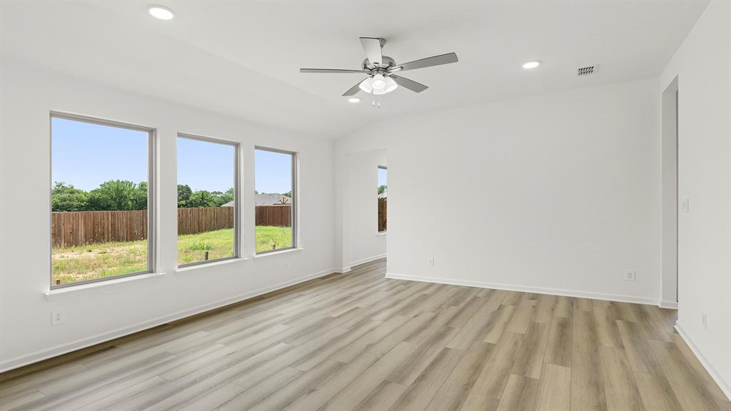 1749 Edgeway Drive Property Photo 14
