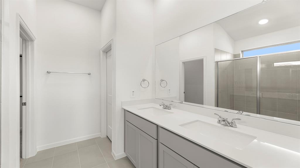 1749 Edgeway Drive Property Photo 19
