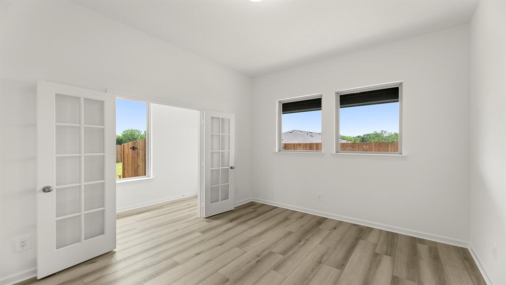 1749 Edgeway Drive Property Photo 24