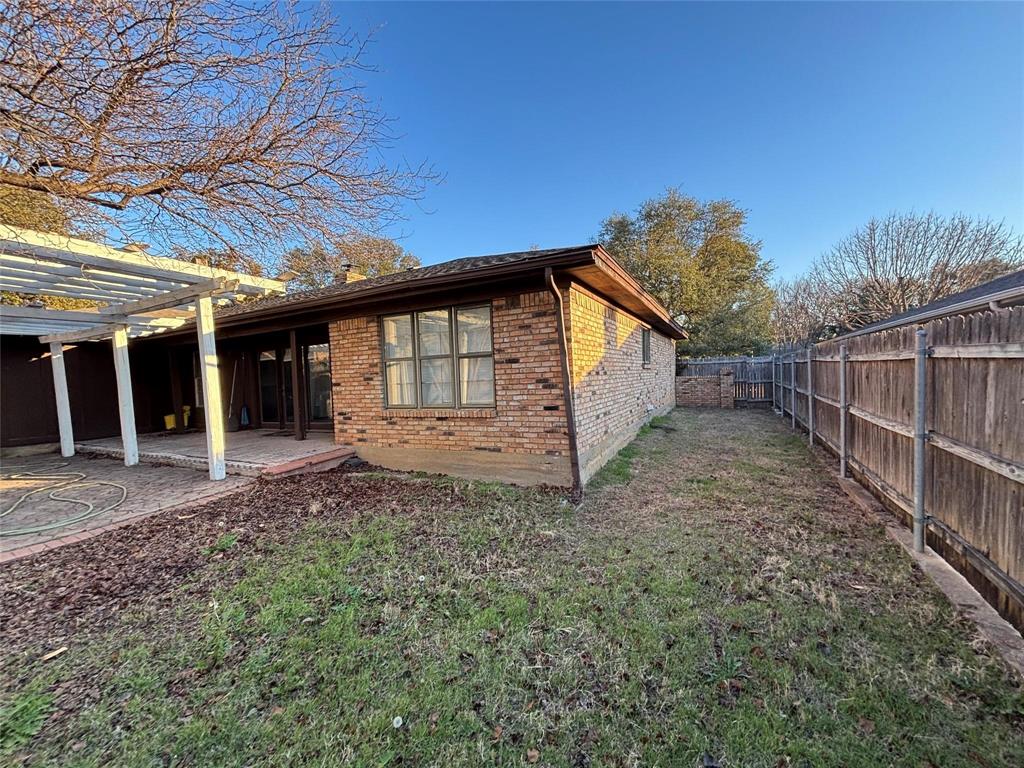 6533 Riviera Drive Property Photo 2