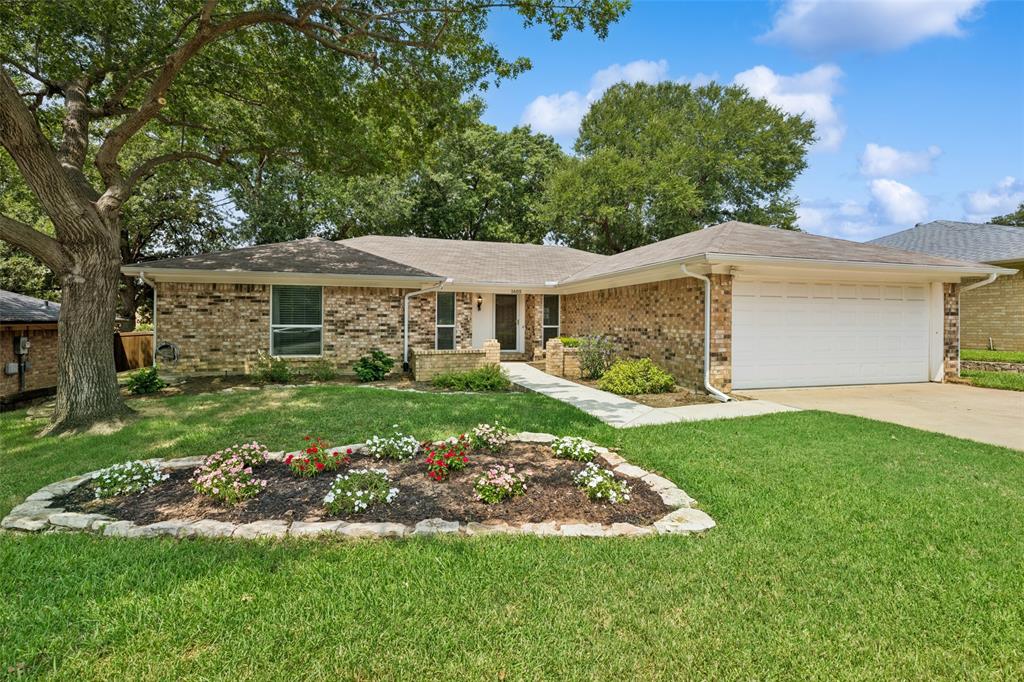 1605 Bedford Oaks Drive Property Photo 1
