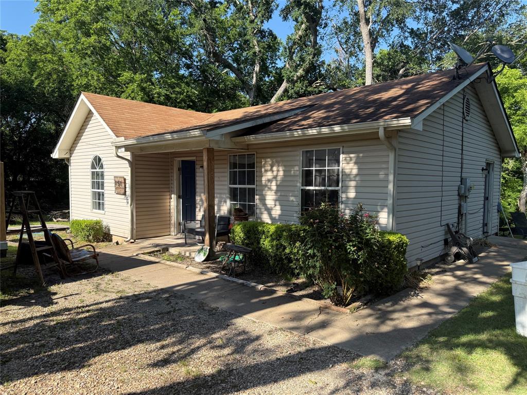 151 Wilson Lane Property Photo 3