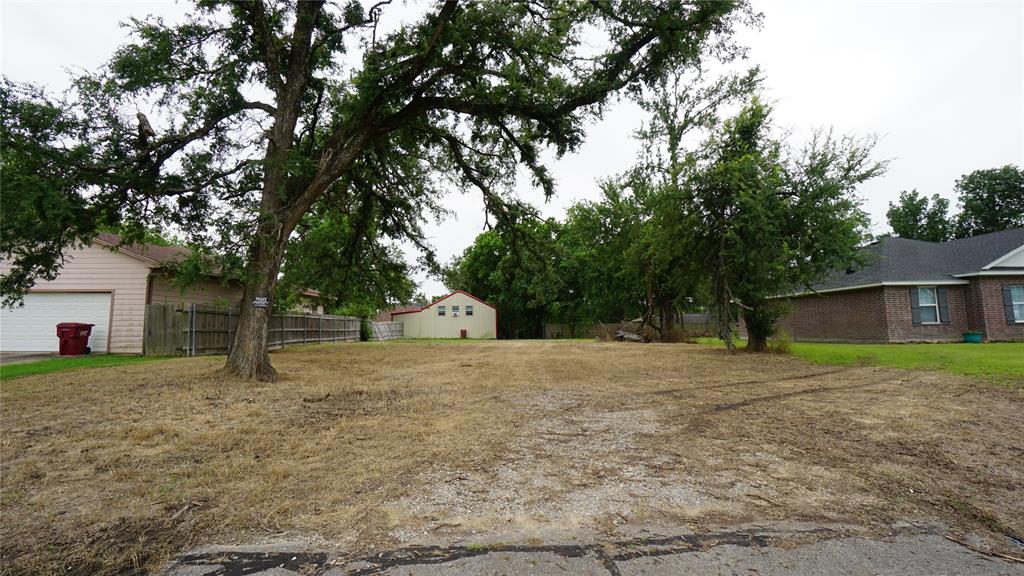 704 E 6th Street Property Photo 1