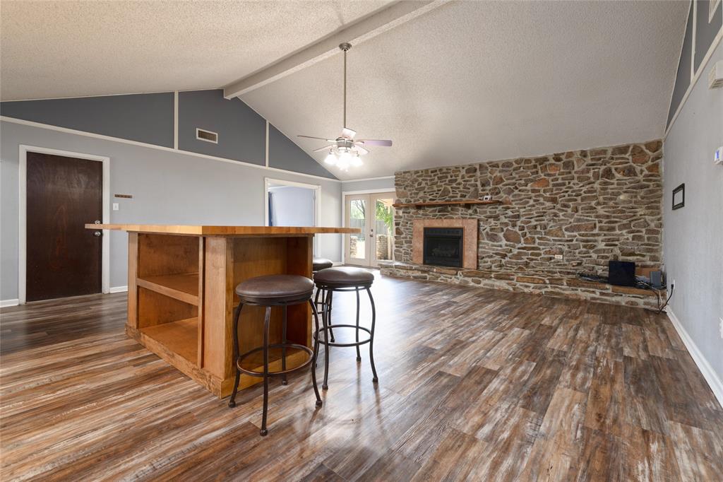 1033 Wolfe Road A Property Photo 4