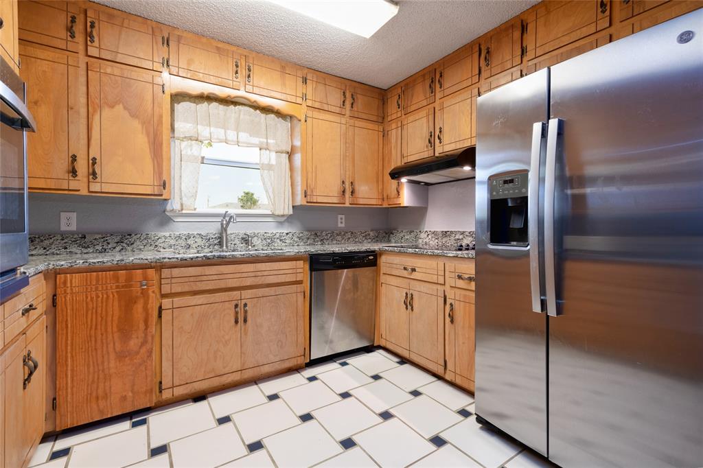 1033 Wolfe Road A Property Photo 10
