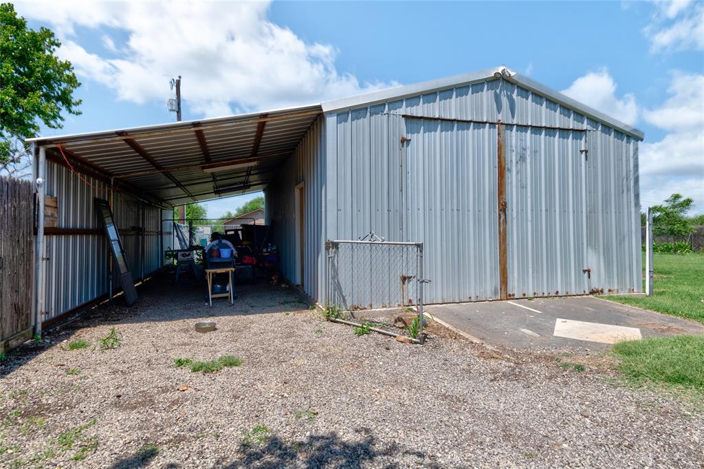 1033 Wolfe Road A Property Photo 35
