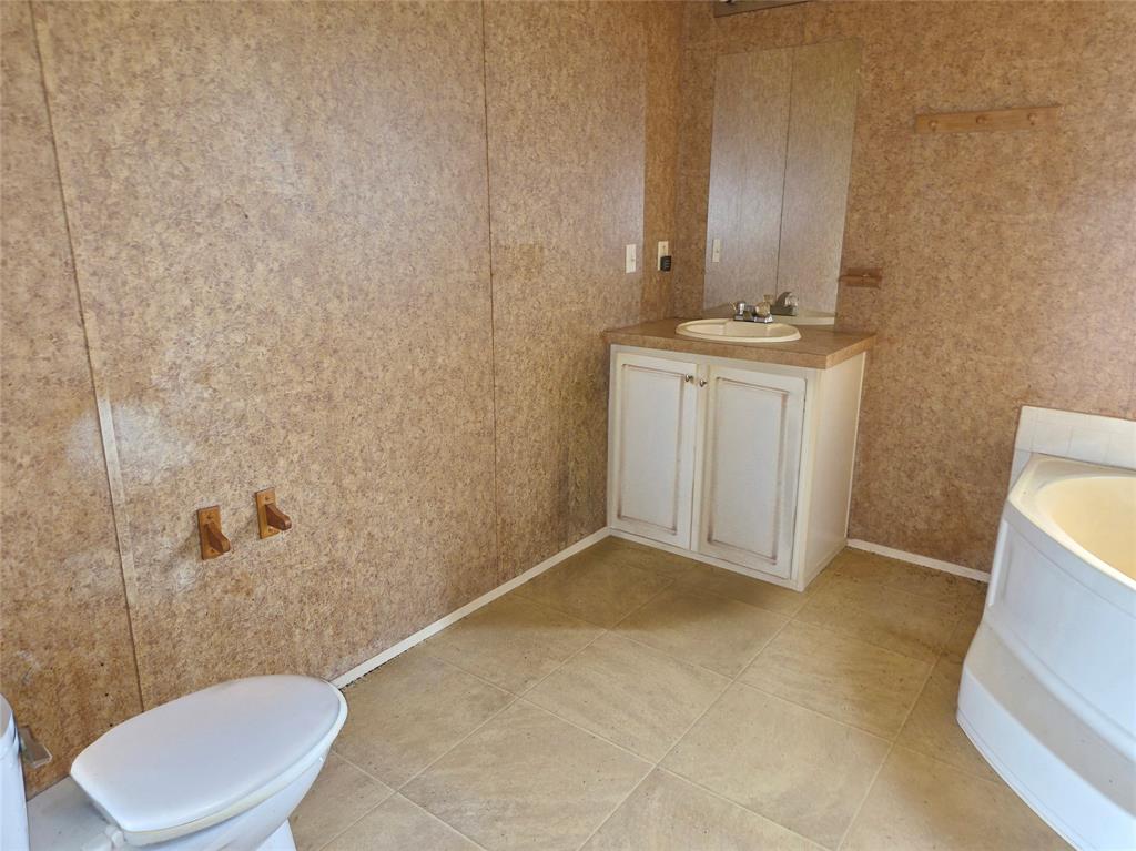327 County Road 160 Property Photo 11