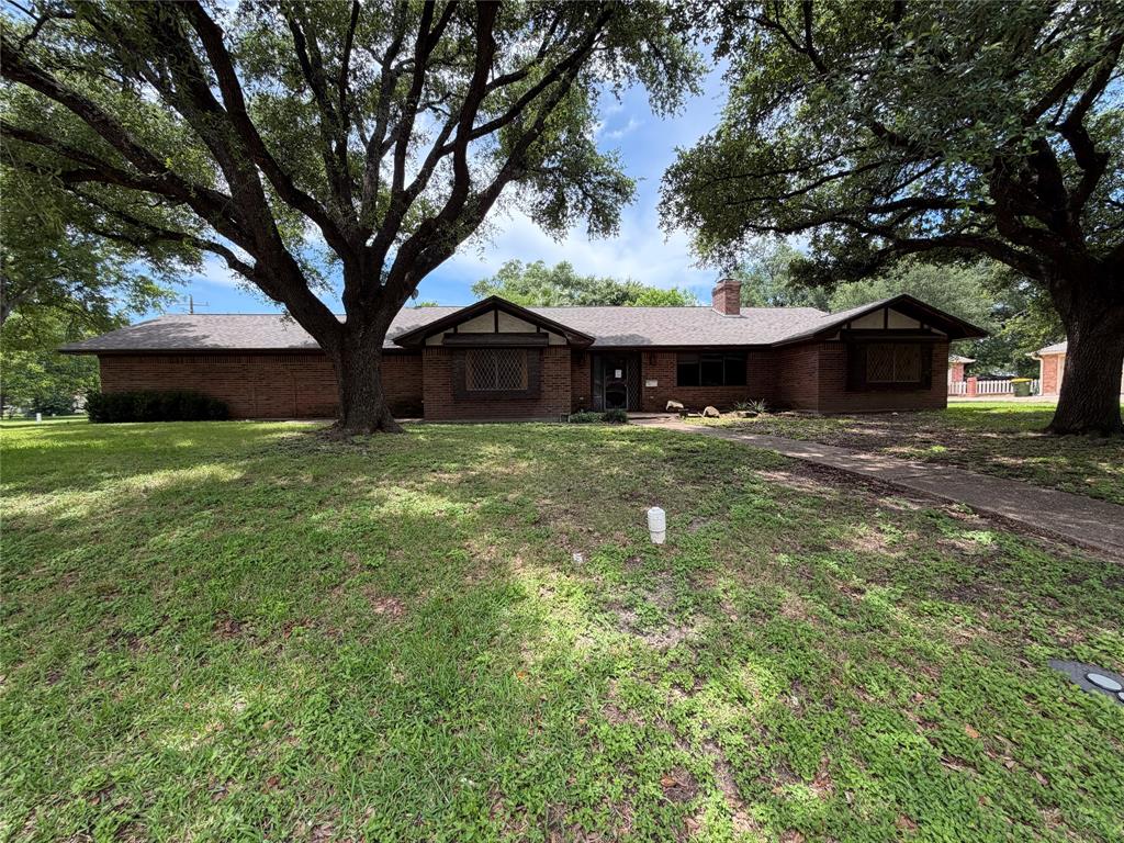 803 Val Verde Place Property Photo 1