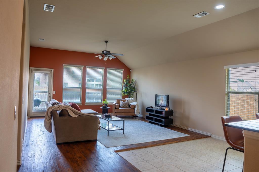 6956 Alcala Property Photo 4