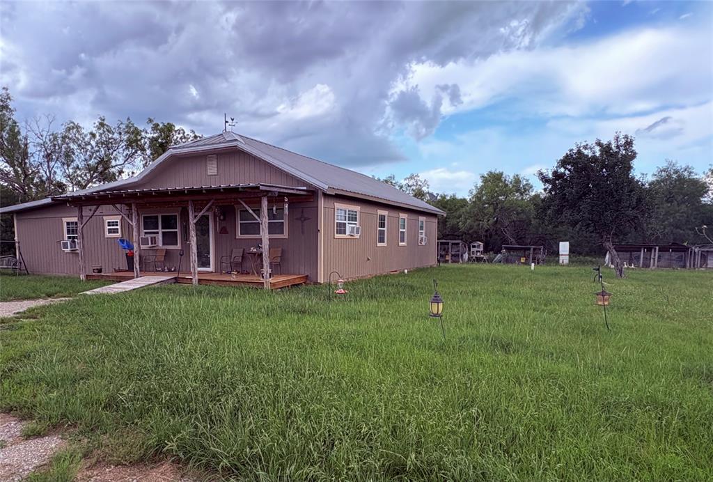 1117 N Tiffin Road Property Photo 1
