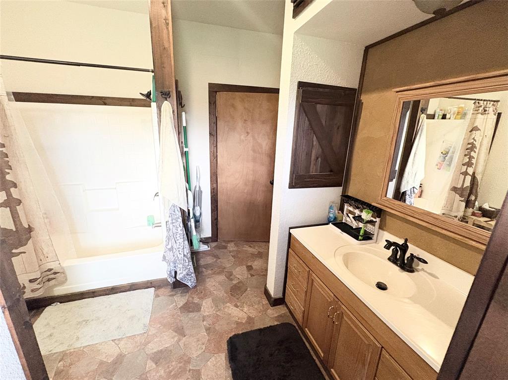 1117 N Tiffin Road Property Photo 39